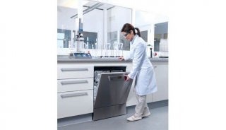 功能强大、安全灵活：配置智能清洗系统的Miele实验室清洗器