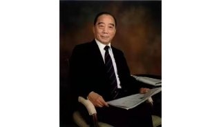 永新光学“创始人”曹光彪先生，将名下所有财产捐赠清华大学