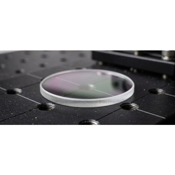 如何突破偏振光控制瓶颈？API Optics高性能波片/相位延迟片选型指南